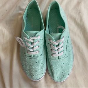Girls Flower Lace Sneakers